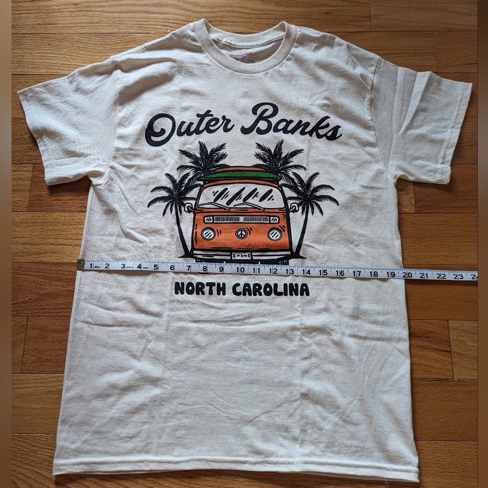 Urban Outfitters Outer Banks graphic tshirt - Picture 5 of 6
